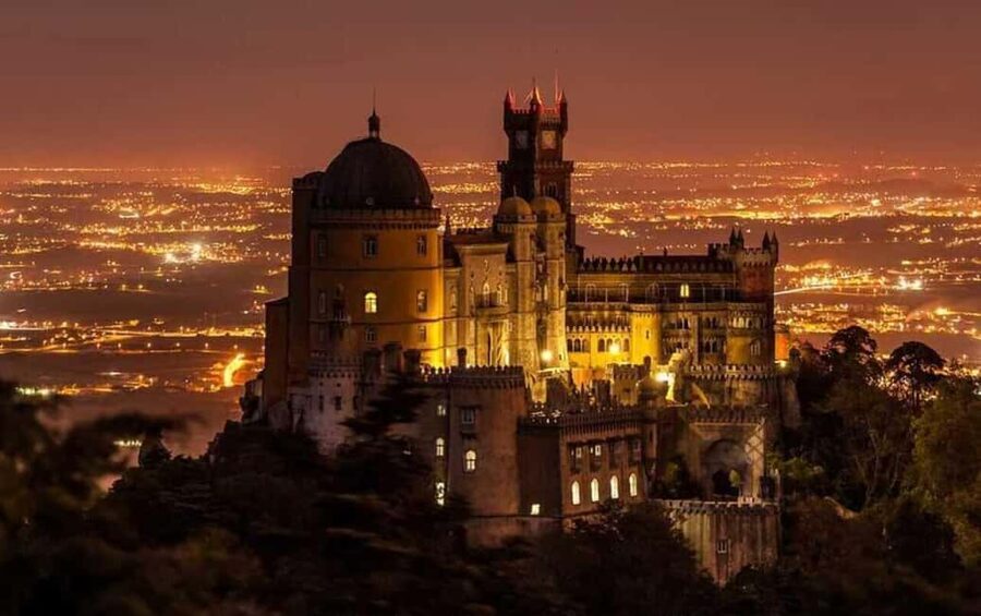 Lisbon: Pena Palace, Regaleira and Sintra - A break in Sintra village