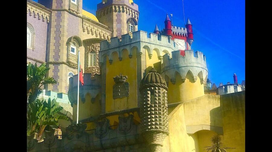Lisbon: Pena Palace, Sintra, Cascais, and Cabo Roca Day Trip - Pena Palace: the colorful centerpiece
