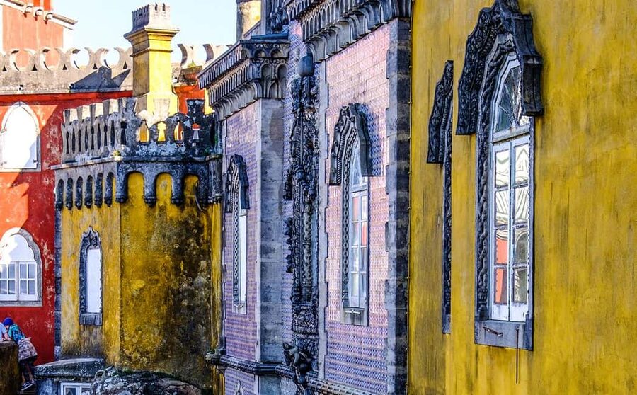Lisbon: Pena Palace, Sintra, Roca & Cascais by Van - Who should book this route