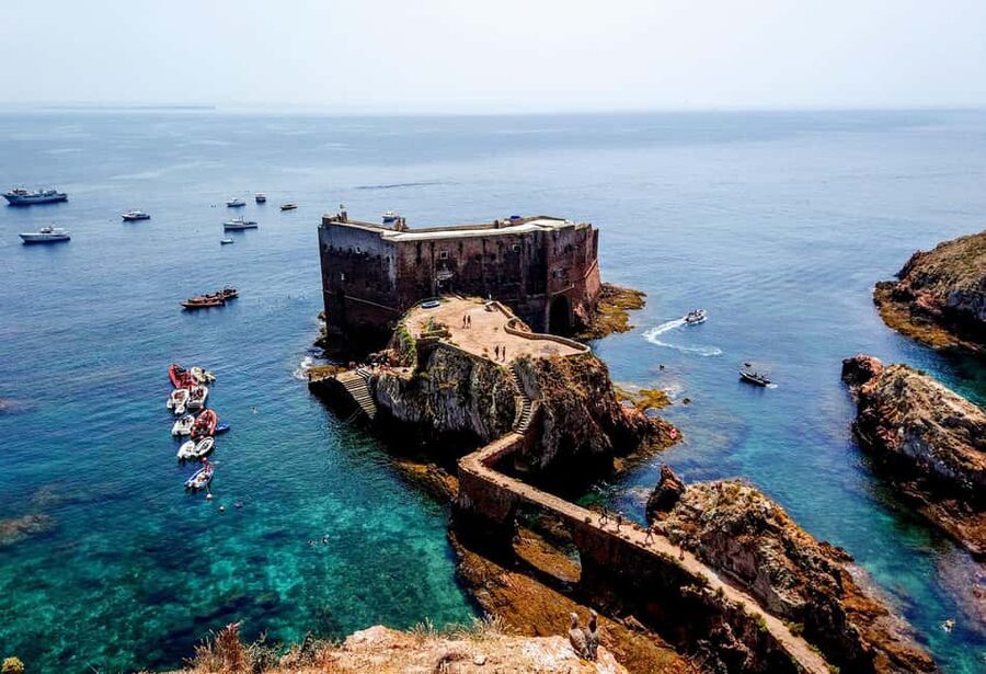 Lisbon: Peniche, Berlenga & Mafra Palace Private Day Trip - Mafra Palace gives the morning a grand start