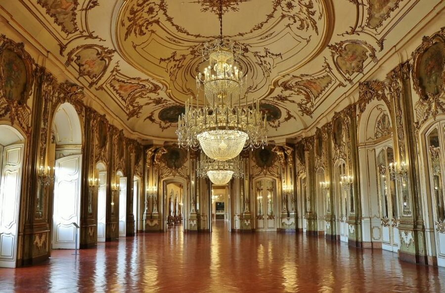 Lisbon: Private Historical Tour to Queluz and Ajuda Palaces - Who should book this palace tour?
