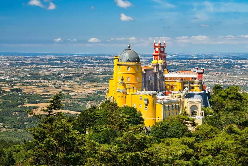 Lisbon: Sintra Cascais & Pena Palace Small Group Tour - Sintra’s center: one hour of choice
