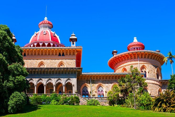 Lisbon: Sintra Monserrate Palace, Cabo da roca private tour - Praia do Guincho and the return through Cascais