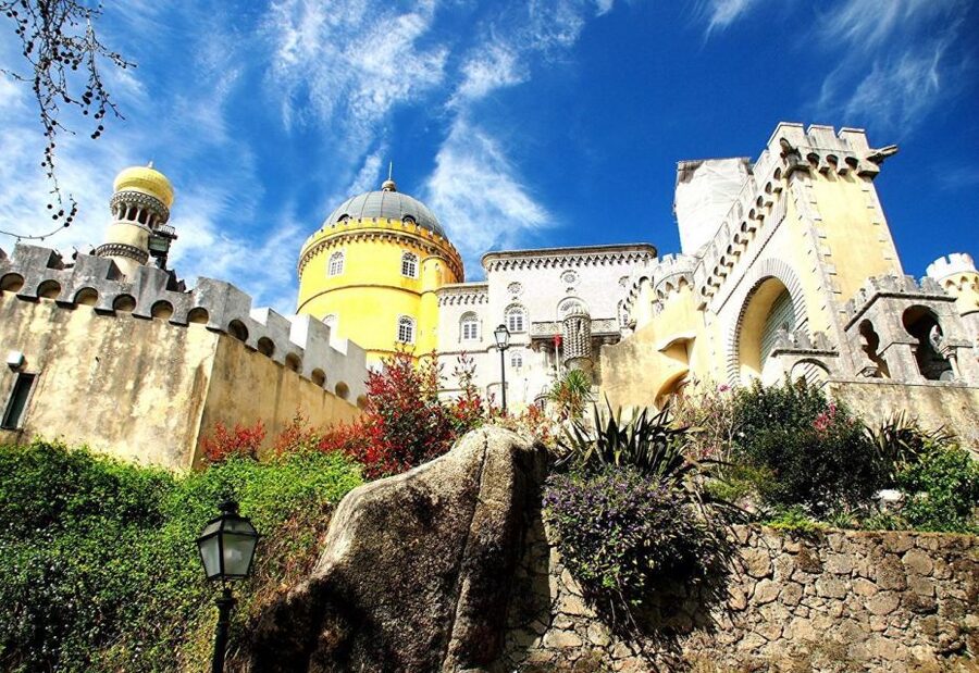 Lisbon: Sintra, Pena Palace, Cabo da Roca & Cascais Day Tour - Pena Palace and gardens: color above the trees