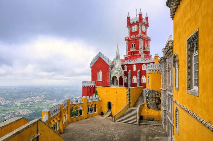 Lisbon: Sintra, Pena Palace, Cabo da Roca & Cascais Day Tour - Lunch in Colares, with room to keep it local