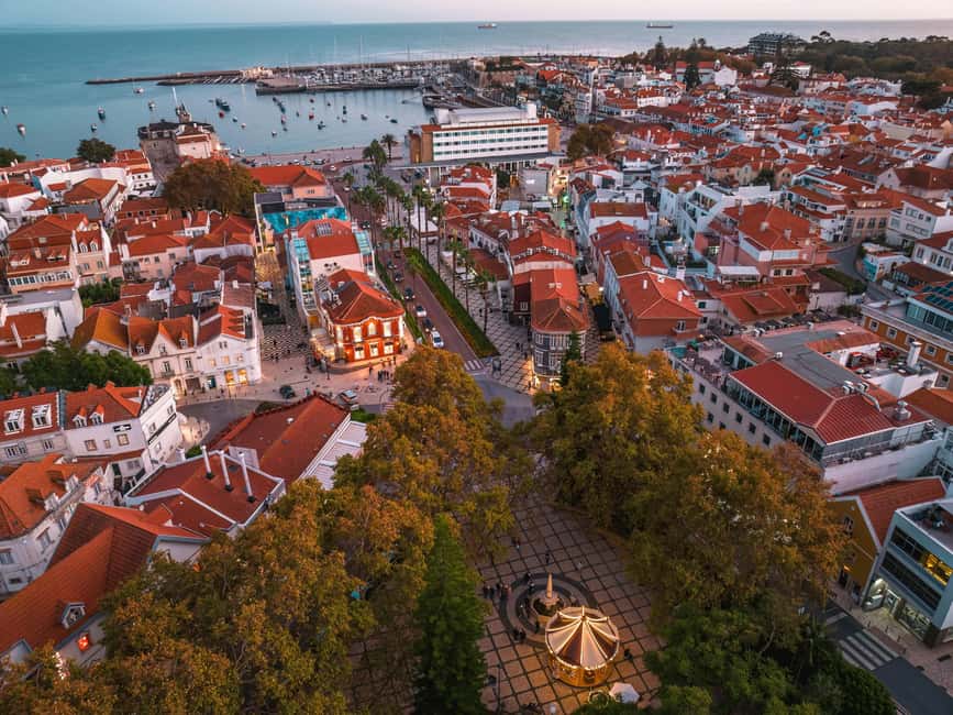 Lisbon: Sintra, Pena Palace, Cabo da Roca, & Cascais Tour - One hour in Sintra for lunch and wandering