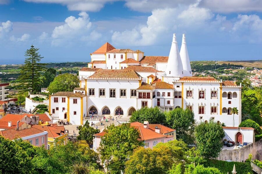 Lisbon: Sintra, Pena Palace, Quinta Regaleira, Cabo da Roca - How the guides affect the experience
