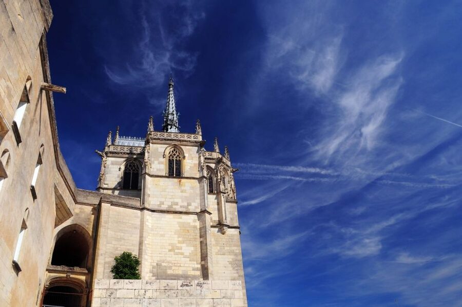 Loire Valley: Château Royal d'Amboise Entrance Ticket - Who will enjoy this château most?