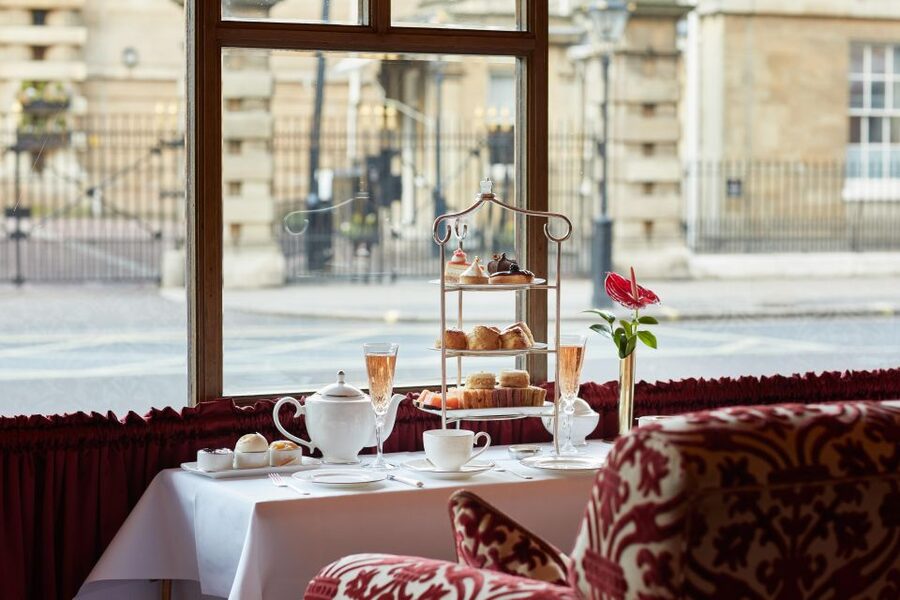 London: Afternoon Tea at The Rubens at the Palace - Choosing tea from P.M. David Silva & Sons