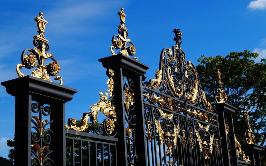 London Afternoon Tea, Fast-Track Kensington Palace Tickets - Exploring Kensington Palace With the English Audio Guide