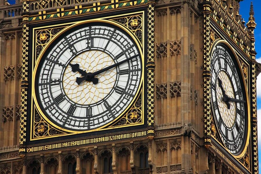 London: Big Ben, Churchill War Rooms & Buck'ham Palace Tour - Horse Guards Parade and Downing Street