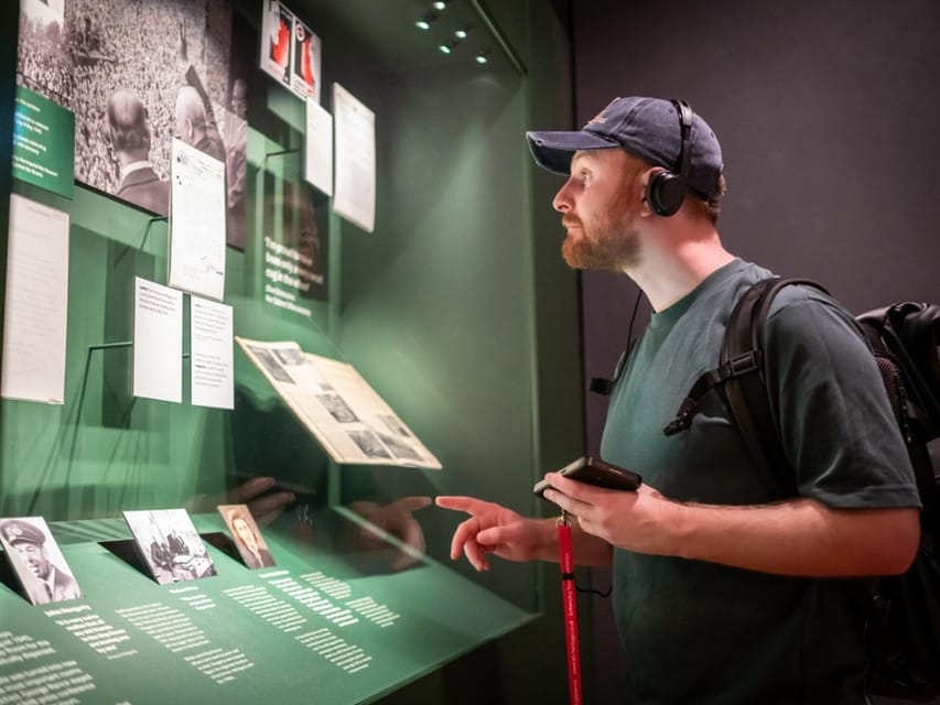 London: Big Ben, Churchill War Rooms & Buck'ham Palace Tour - Buckingham Palace and the royal opening