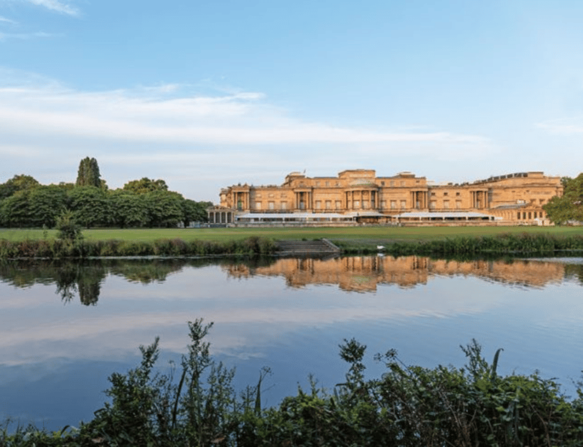 London: Buckingham Palace and Royal London Walking Tour - St James’s Palace and the royal West End
