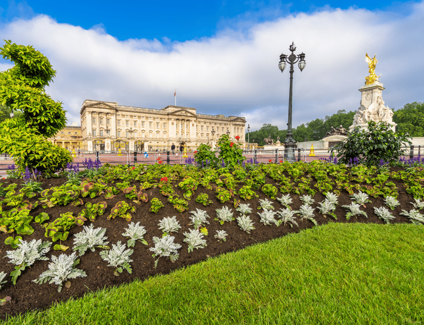 London: Buckingham Palace and Royal London Walking Tour - Is $59.27 good value?