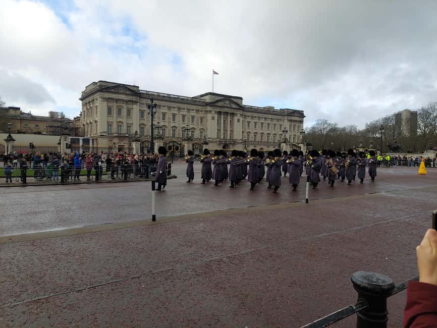 London Buckingham Palace: Changing of the Guard Walking Tour - The Mall, London’s ceremonial approach
