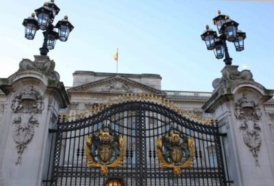 Buckingham Palace Entry Ticket & Royal Walking Tour