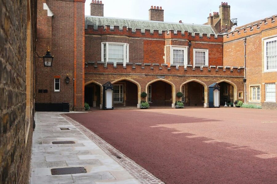 London: Buckingham Palace State Rooms & Royal Walking Tour - Timing, weather, and seasonal limits