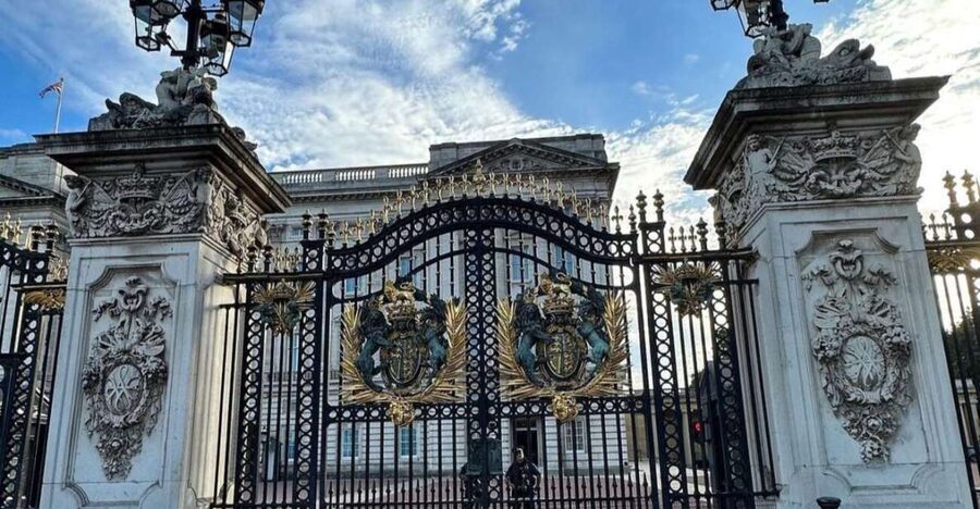 London: Buckingham Palace & Westminster Guided Walking Tour - Whitehall, Horseguards, and the route to Westminster