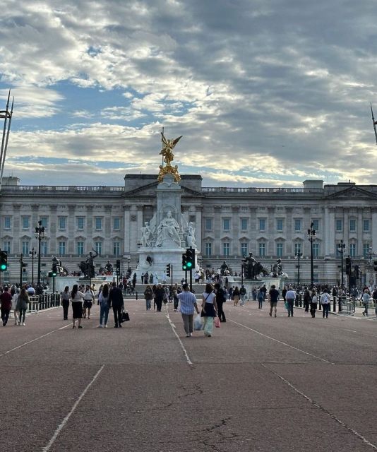 London: Buckingham Palace & Westminster Guided Walking Tour - Buckingham Palace and St James’s Palace