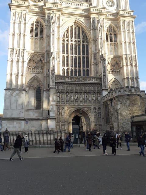 London: Central London Outdoor Tour - Weather, walking and the pace of the tour