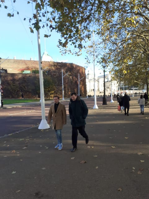 London: Central London Outdoor Tour - St James’s Palace and older royal London