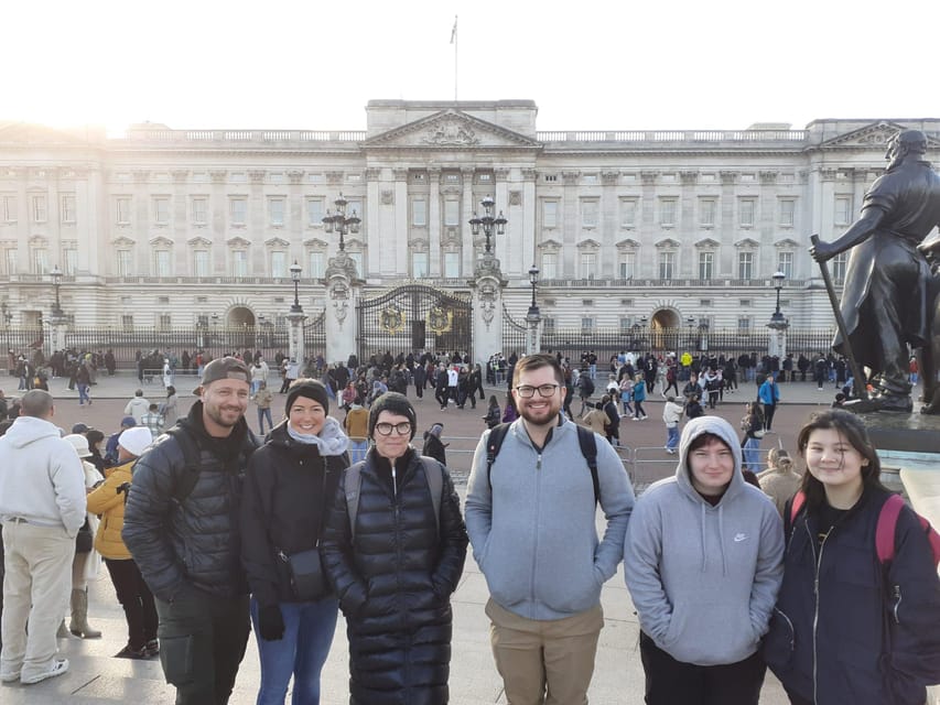 London: Central London Outdoor Tour - Starting at the Diana fountain in Green Park