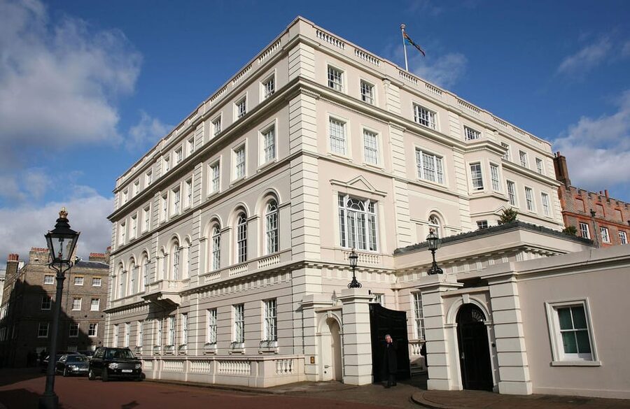 London: Changing of the Guard and Royal Palaces Walking Tour - Key details before you book