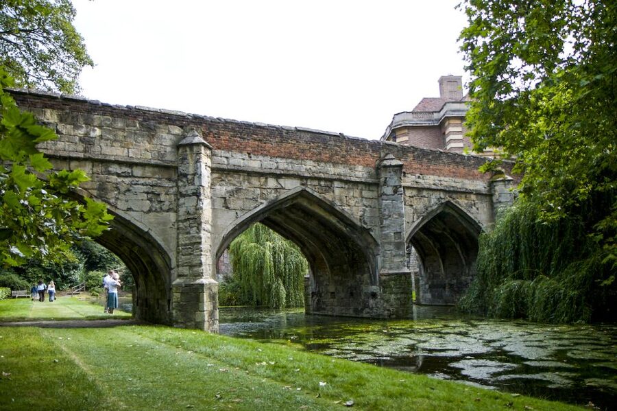 London: Entry Ticket to Eltham Palace and Gardens - From medieval royal residence to Courtauld family home