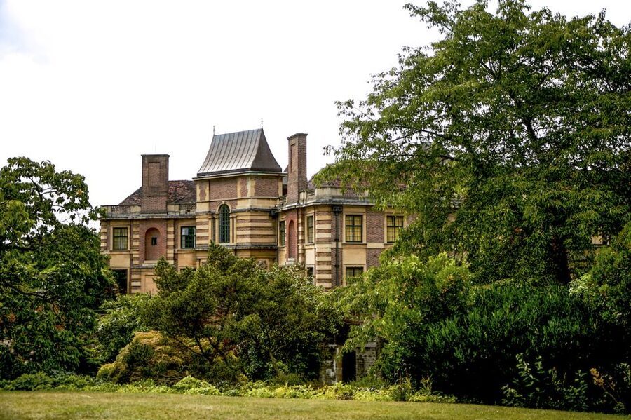 London: Entry Ticket to Eltham Palace and Gardens - Virginia’s wardrobe adds a personal touch