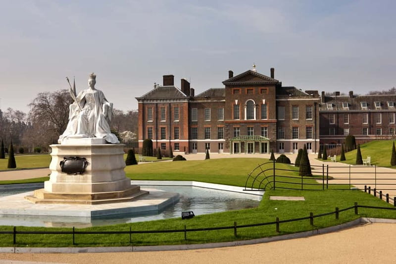 London: Kensington Palace Sightseeing Entrance Tickets - What Kensington Palace reveals about royal life