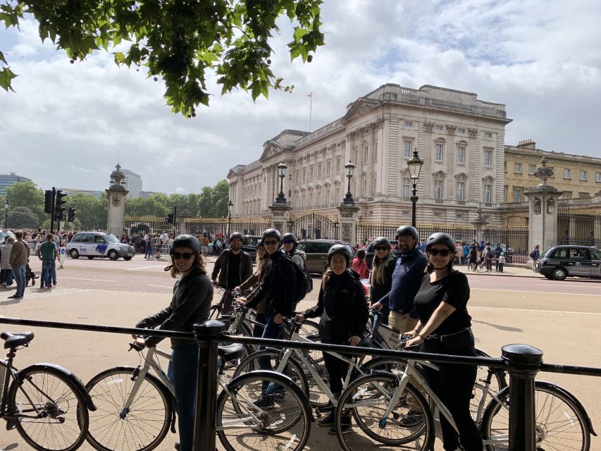 London: Parks and Palaces Guided Morning Bike Tour - The guide can make or break this experience