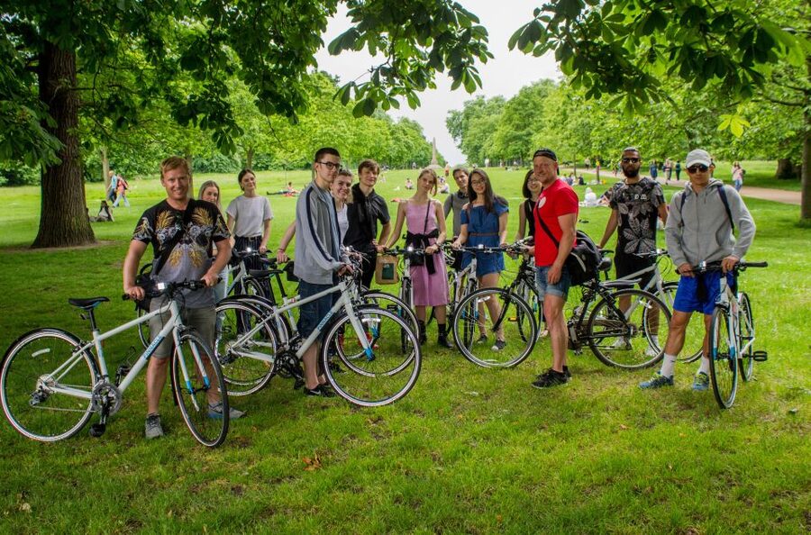 London: Parks and Palaces Guided Morning Bike Tour - Royal Albert Hall, the Albert Memorial, and Hyde Park