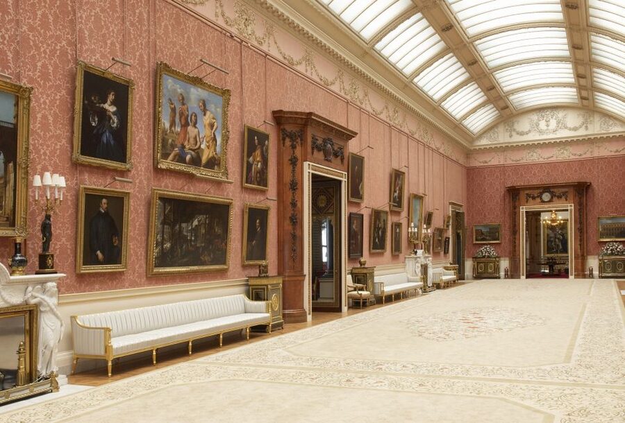 London: Royal Walking Tour and Buckingham Palace Audio Tour - The State Rooms and the royal collection