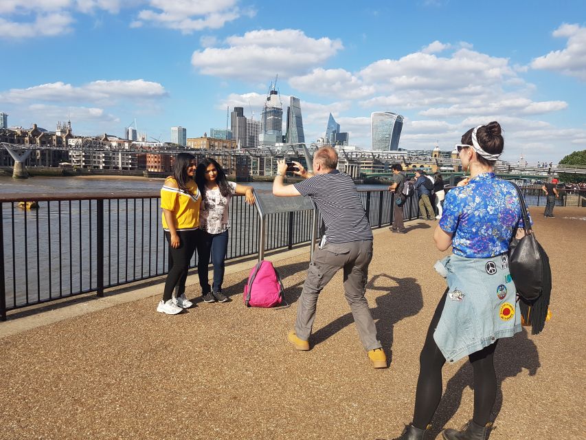 London: Westminster Walking Tour and Kensington Palace Visit - Kensington Palace as a self-guided finish