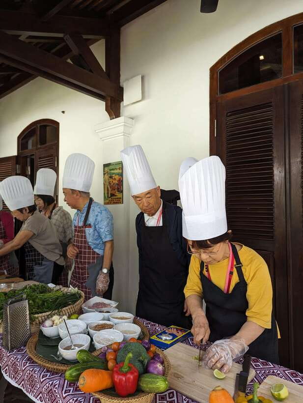 Luang Prabang: Cooking Class at the Former Royal Palace - Lunch is part of the lesson