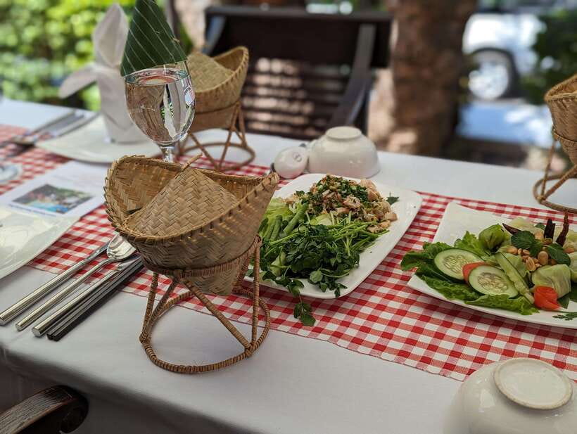 Luang Prabang: Cooking Class at the Former Royal Palace - The two-hour pause between market and class