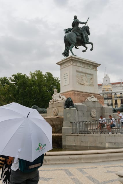 Madrid: Afternoon Royal Palace and Almudena Cathedral Tour - What the Guides Add