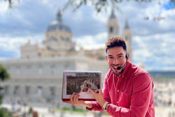 Madrid Essential: Historic Center, Plaza Mayor & Royal Palace - Almudena Cathedral and the royal district