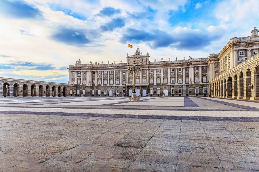Madrid: Guided Tour of the Royal Palace with Fast Access - Should you book it?