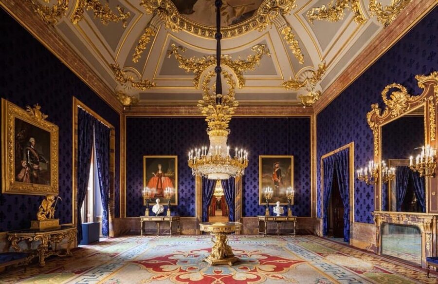 Madrid: Guided Tour of the Royal Palace with Fast Access - Fast access, with one important catch