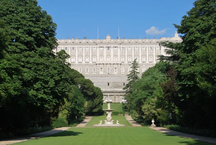 Madrid: Guided Visit to the Royal Palace - What the guide adds for your money