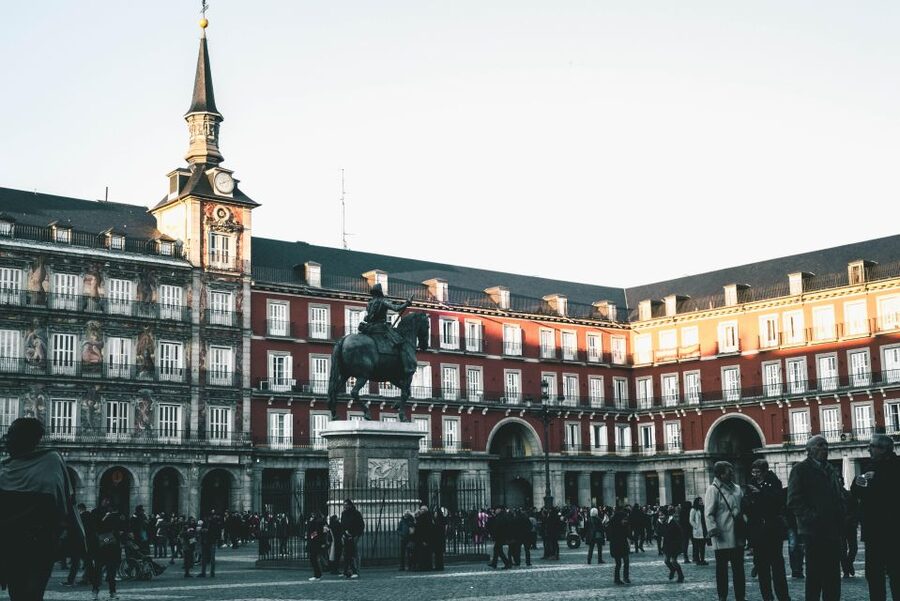 Madrid: Old Town, Poets District, and Royal Palace Tour - Who should book this Madrid walk