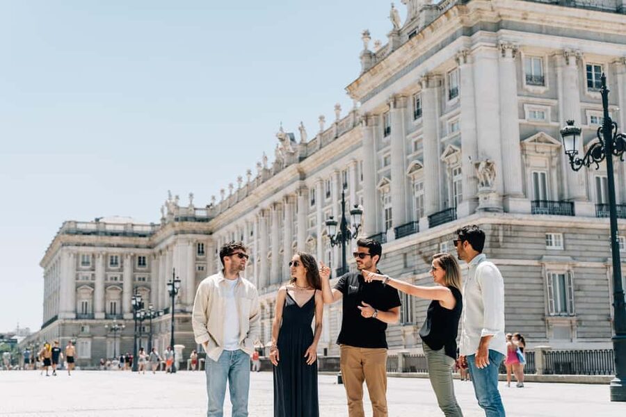Madrid: Old Town Walking Tour and Royal Palace Private Tour - Who will enjoy this most?