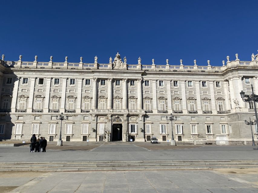 Madrid: Prado Museum and Royal Palace Tour - Ninety minutes with Velázquez, Goya, and El Greco