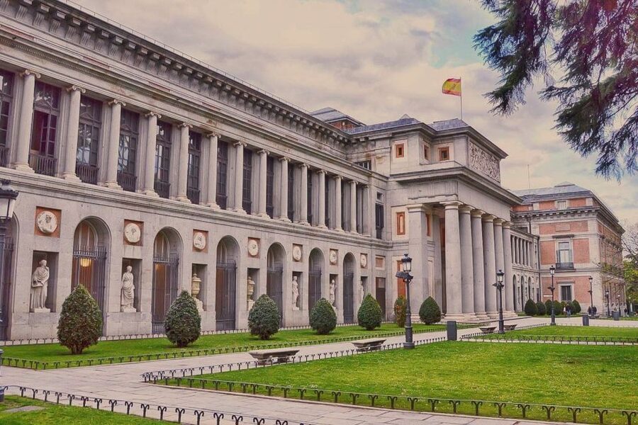 Madrid: Prado Museum and the Royal Palace Guided Tour - Key points to know before booking