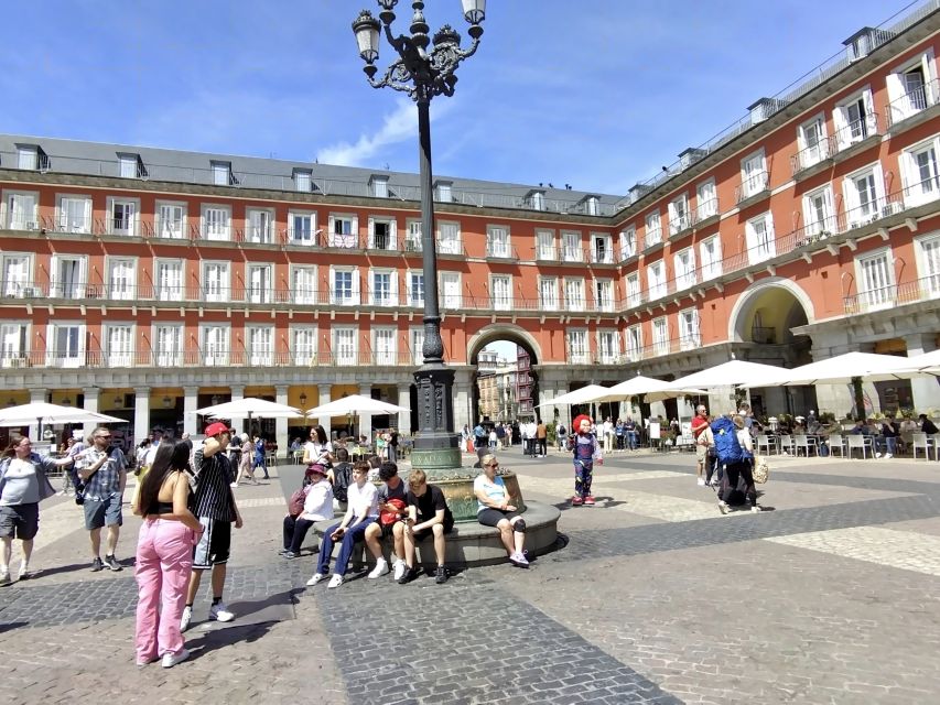 Madrid Private tour: Royal Palace & Cathedral & Old city - A smart first morning in Madrid