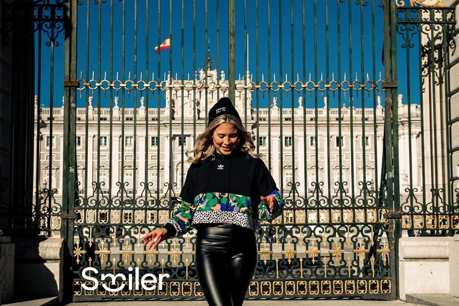 Madrid: Professional photoshoot at The Royal Palace - Why a Royal Palace photoshoot makes sense