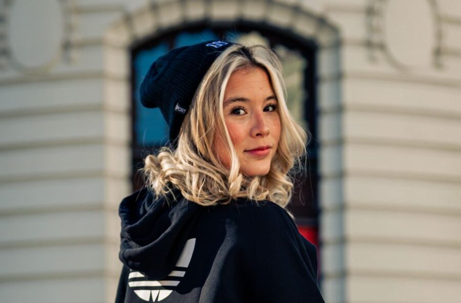 Madrid: Professional photoshoot at The Royal Palace - Using the gardens and nearby views