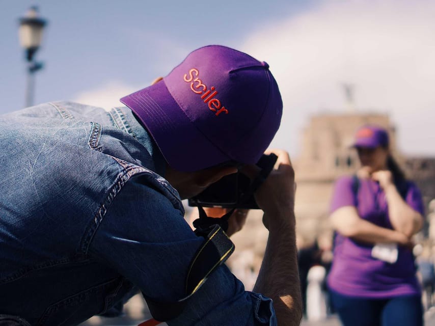 Madrid: Professional photoshoot at The Royal Palace - Starting at the Monument to Felipe IV