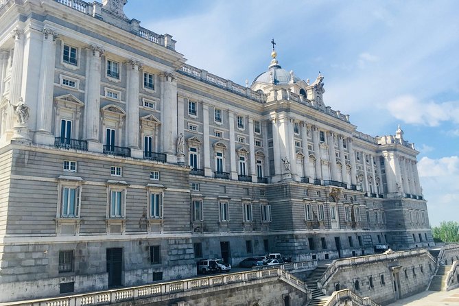 Madrid Royal Palace and Prado Museum Private Tour with Transfers - Making sense of the Prado in two hours